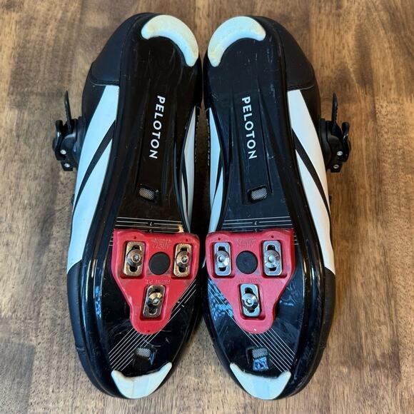 Peloton Cycling Shoes w/Delta Cleats Hook-And-Latch Closure Black Red Size EU 45 - Picture 10 of 11